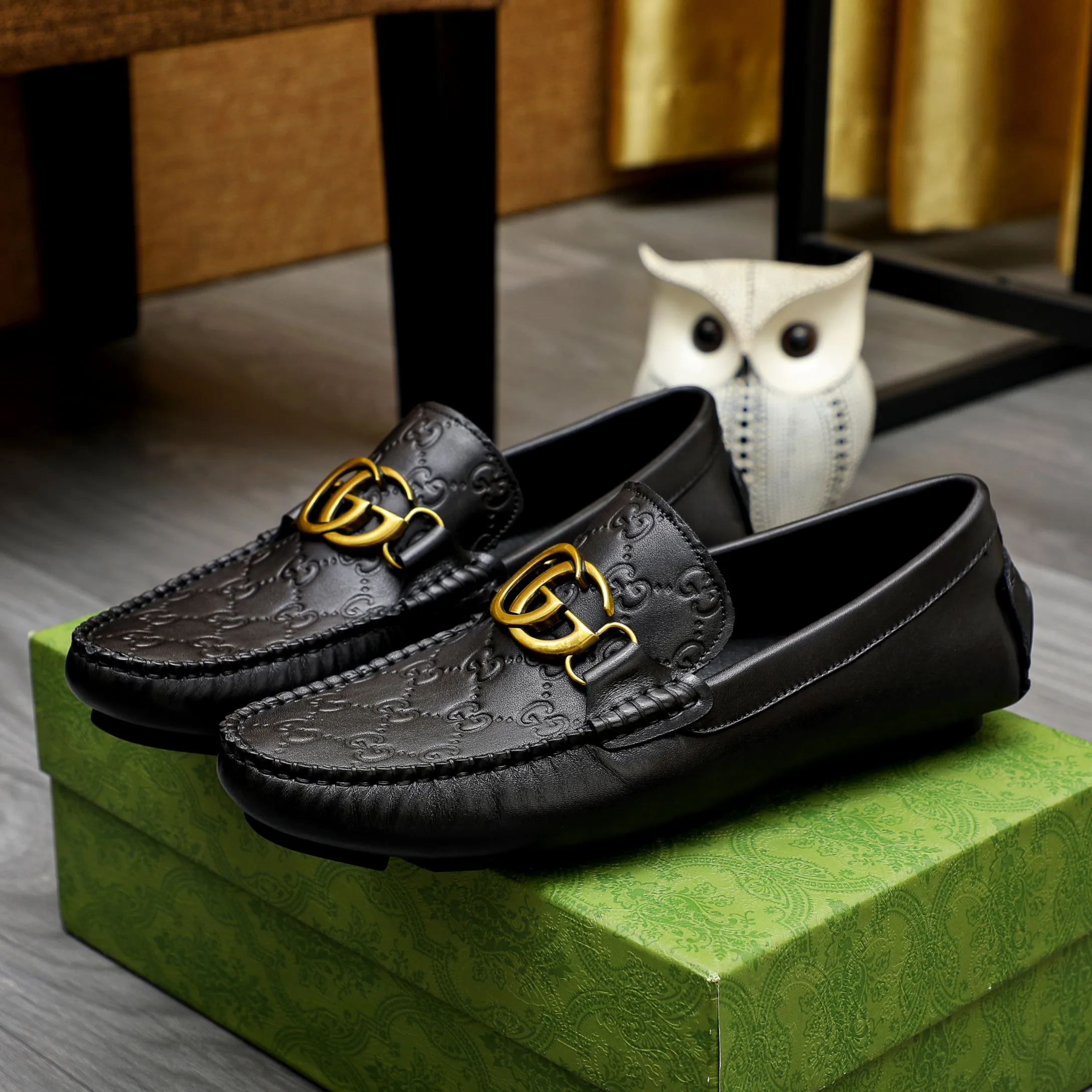 Factory price 380🕷🕷[GUCCI] Gucci's new men's fashion casual slip-on shoes🇨🇳Official website original 1:1 mold opening💯The first layer is made of Italian cowhide🎋🐷Leather lining, original quality, fine workmanship☘Rubber wear-resistant and non-slip outsole, comfortable to wear🌴High-end atmosphere, versatile style, worth owning🍉 Black optional! Code number 38-44 (45.46.47. Can be customized)